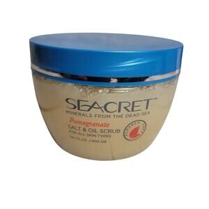 NEW Seacret Salt and Oil Scrub Pomegranate Scent Minerals from Dead Sea